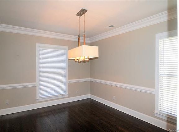 5th image of 2427 Mirow Pl