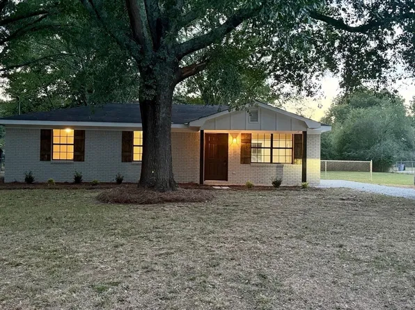 108 Forest Dr, Killen, AL 35645