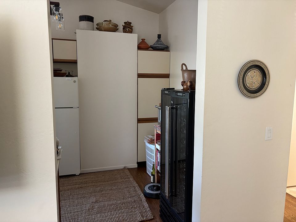 1st image of 219 Kent Ave