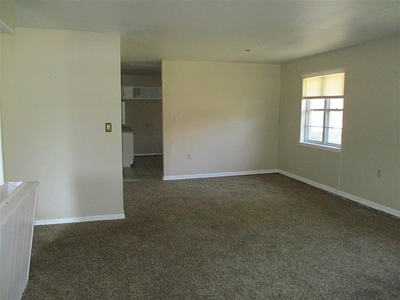 4th image of 2724 NW 34th St