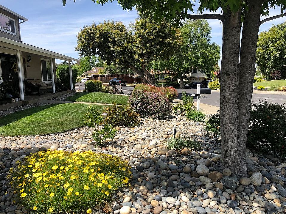 2nd image of 5718 Laurelwood Pl