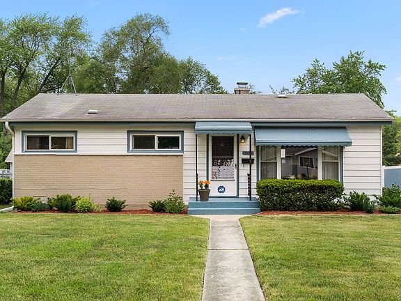 2nd image of 718 W Sunset Ave