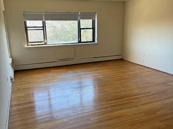 2375 Hudson Terrace image 12 of 14