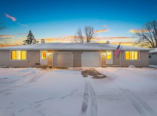 1237 Primrose Ln, Neenah, WI 54956