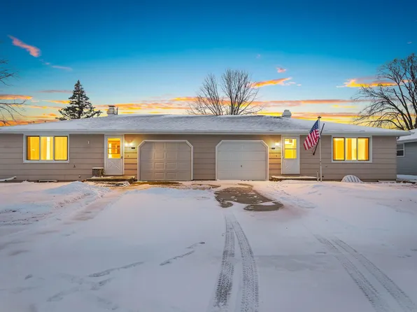 1237 Primrose Ln, Neenah, WI 54956