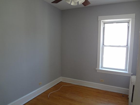 5th image of 4850 W Hutchinson St APT 6C