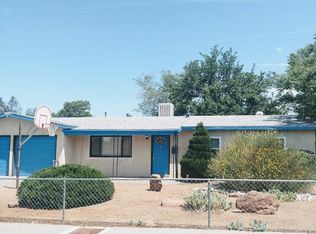 6105 Kingston Ave NE, Albuquerque, NM 87109