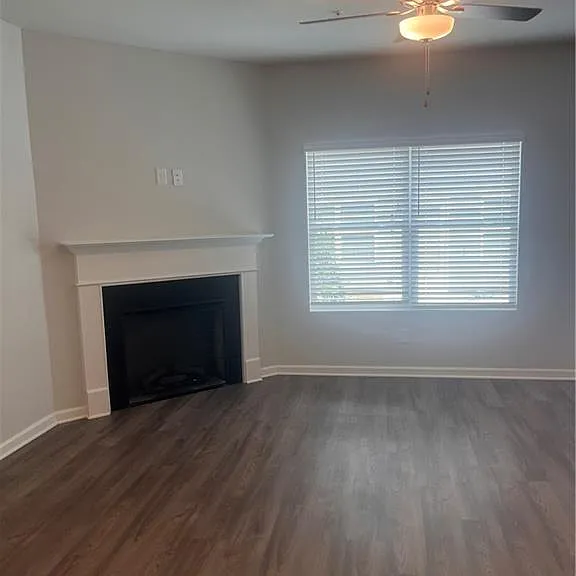 398 Lanier Cir — Photo 4