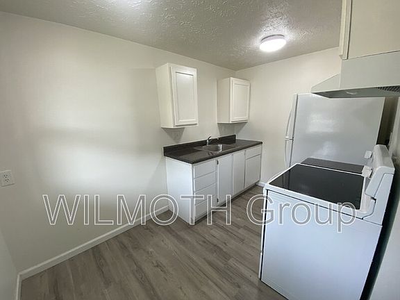 4th image of 1818 Michigan St APT 6