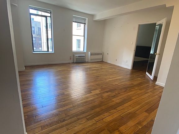 2nd image of 690 Greenwich St APT 2H
