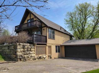 10A84 Cardinal Ct, Apple River, IL 61001