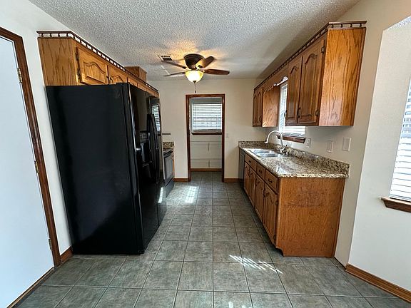 5th image of 3969 Deerwood Cir