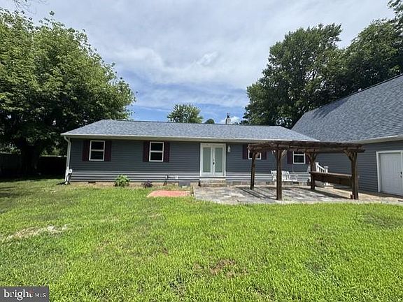 5th image of 3548 Chateau Dr