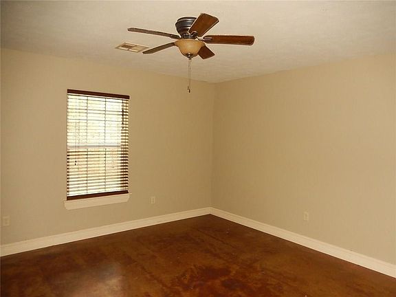 5th image of 555 Ethel Dr