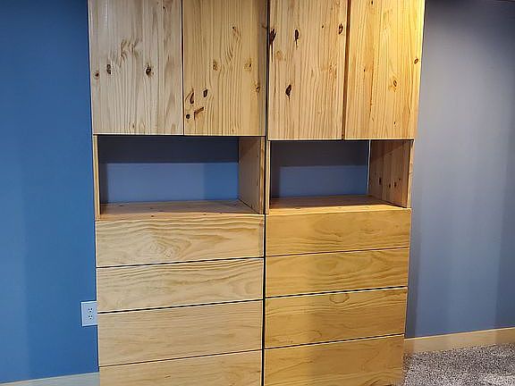 Master bedroom walkin closet