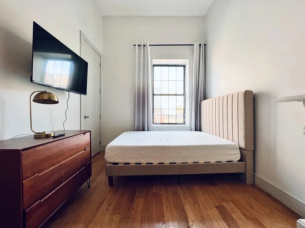 Building Photo - 892 Myrtle Ave #271