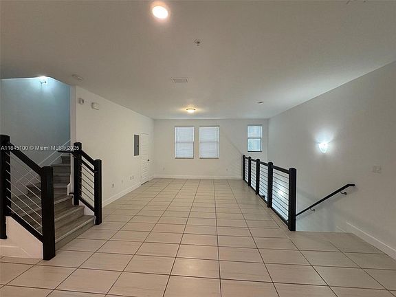 5th image of 10461 NW 82nd St #600