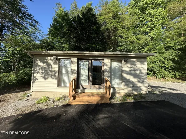 651 Flat Hollow Marina Rd, Speedwell, TN 37870