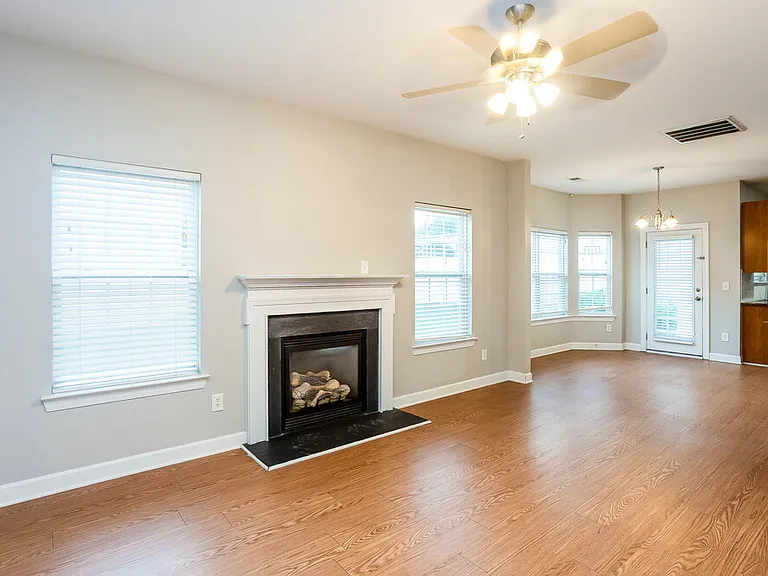 2870 Island Point Dr NW — Photo 5
