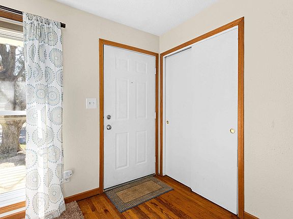 2nd image of 5333 N Longwood Dr
