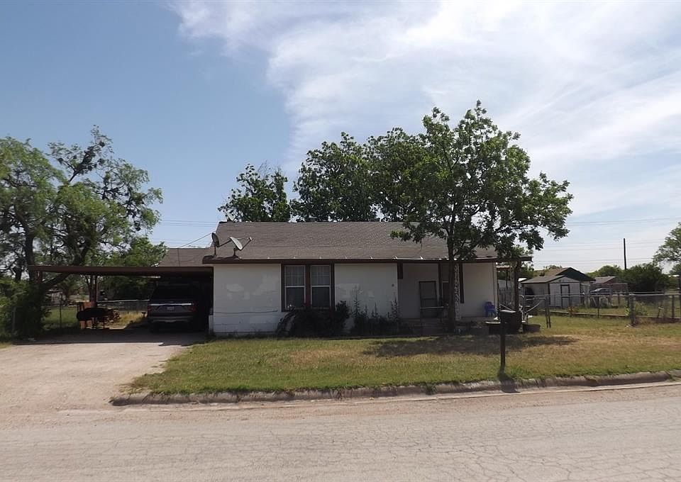 1st image of 241 NW Avenue F