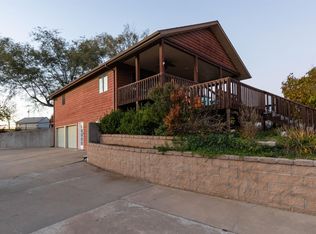 52 Lakeshore Dr, Marion, KS 66861