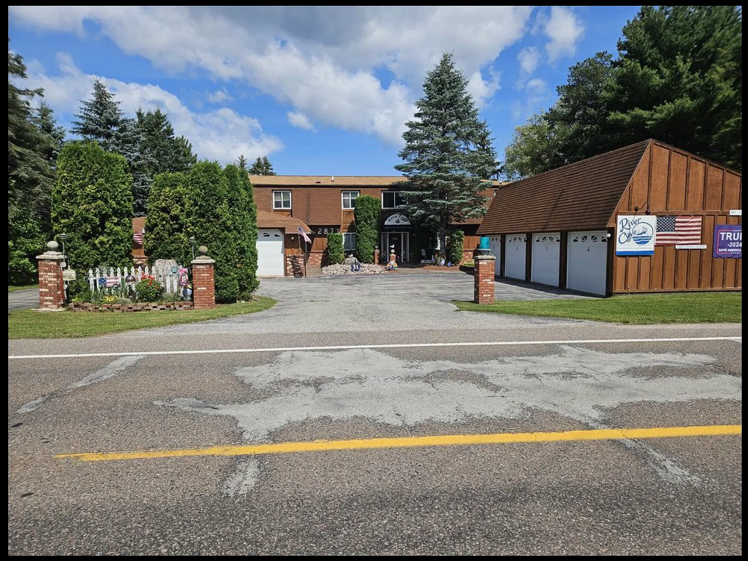 2 bed, 900 sqft, $1,700 — Photo 1