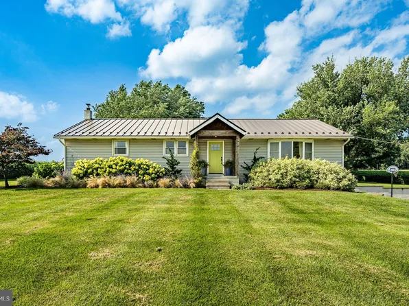 25 Freeman Rd, Cochranville, PA 19330