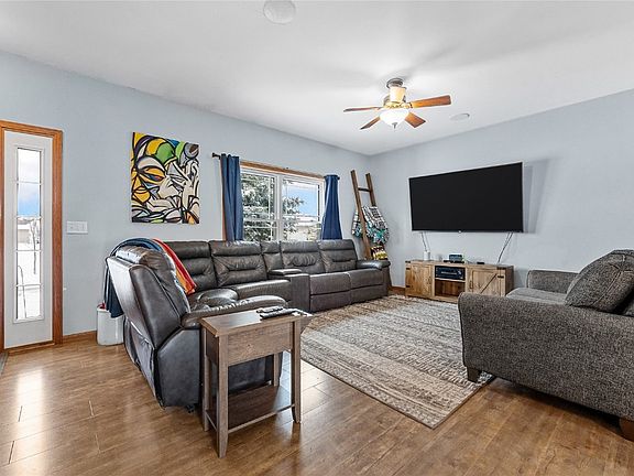 4th image of 515 Grant Avenue Cir