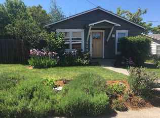 920 10th St, Hood River, OR 97031