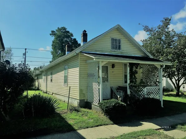 837 3rd St, Logan, OH 43138