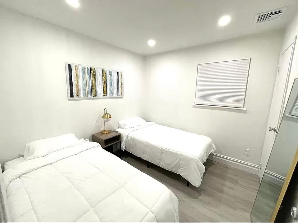 2nd image of 6959 Hillmeyer Ave Floor 2