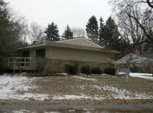 605 Comstock Blvd NE, Grand Rapids, MI 49505
