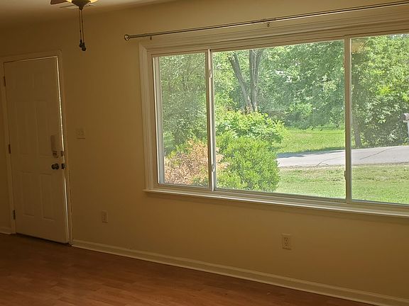 3rd image of 3211 Martha Dr #A