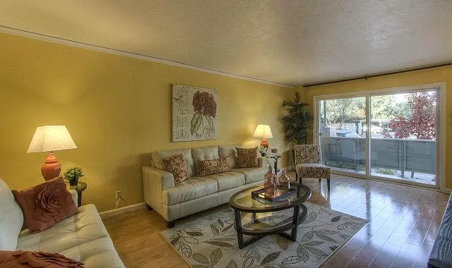 183 Del Medio Ave — Photo 1