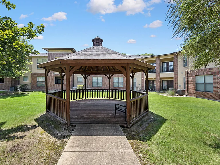 Magnolia Trace — Photo 38