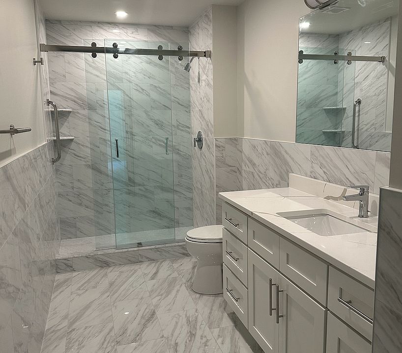 1st image of 473 Washington St #304