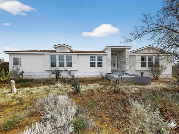 8 Clinger Ln, Los Lunas, NM 87031