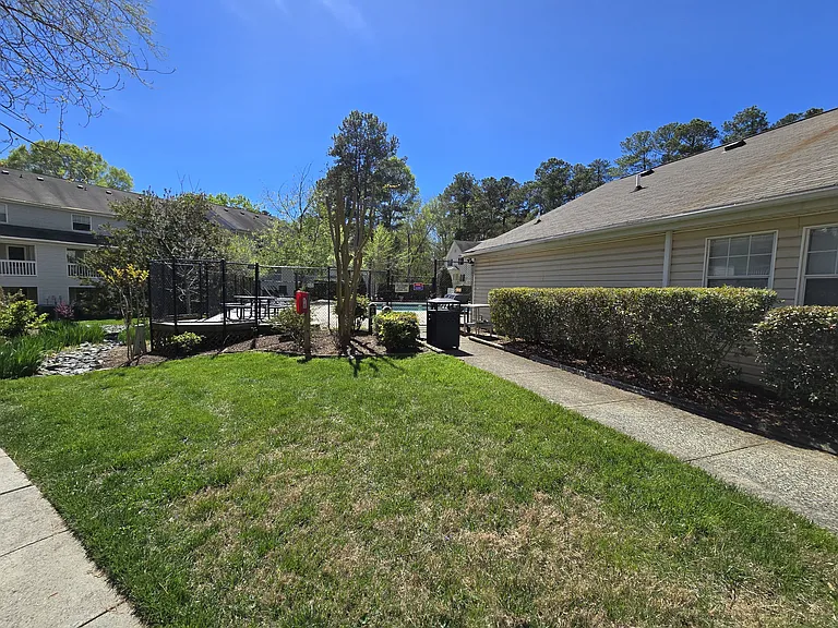 117 Kingsbury Dr — Photo 51