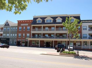 601 Genesee St, Delafield, WI 53018