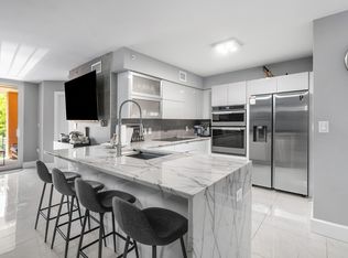 700 Scotia Dr APT 205, Hypoluxo, FL 33462