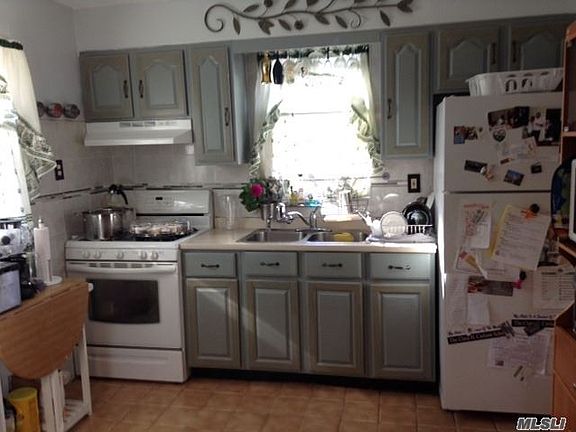 5th image of 196 Franklin St
