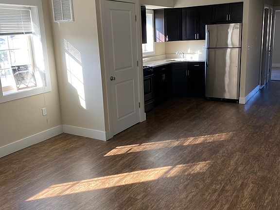 2nd image of 1095 Rockland Ave APT 3D