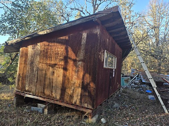 4th image of 257 Sylvan Ln