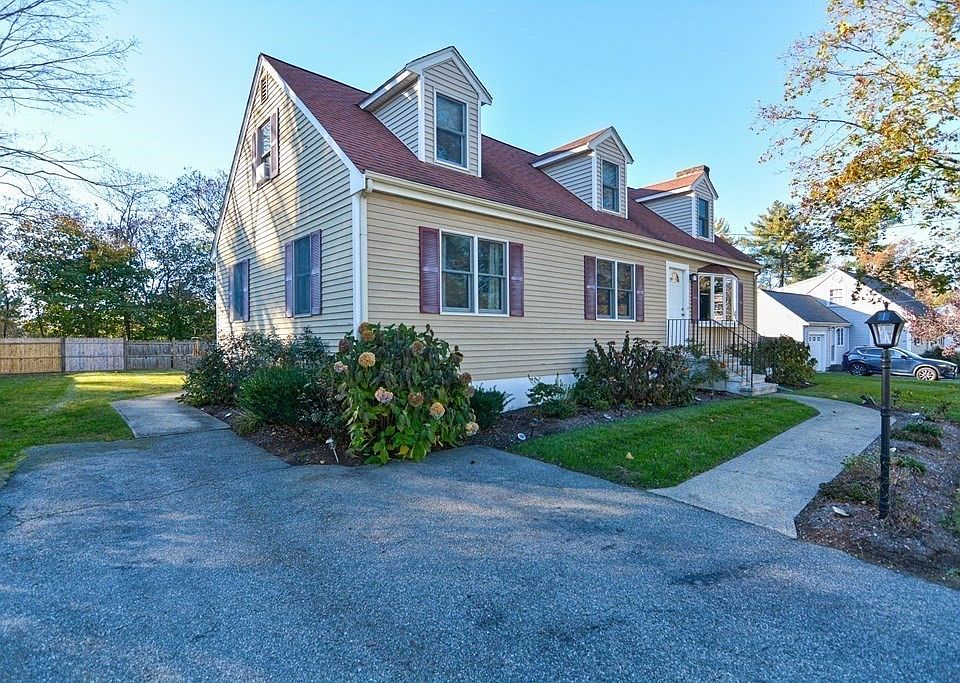 15 Hilltop Dr, Millis, MA 02054 Zillow