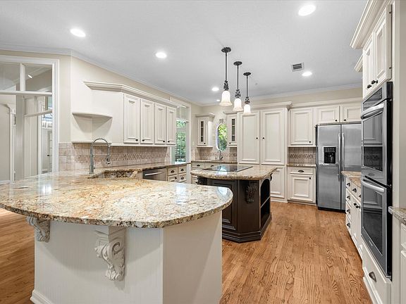 4th image of 7 Wellesley Dr