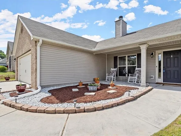 123 Brookside Pl, Lula, GA 30554