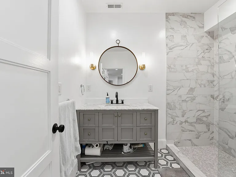 1841 Monroe St NW #2 — Photo 15