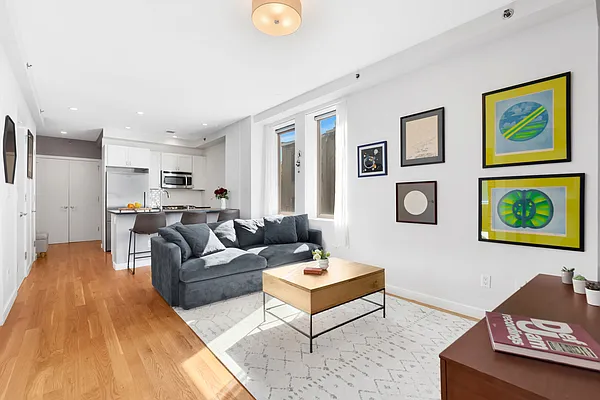 Sold by Bond New York | media 2