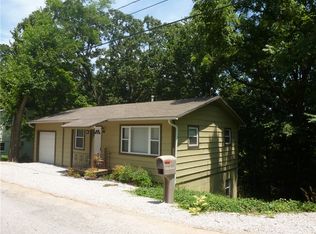 68 Wall St, Eureka Springs, AR 72632
